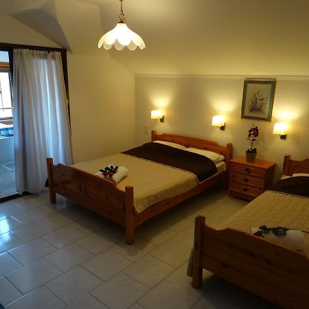 Christakos Apartments Vrasná 外观 照片
