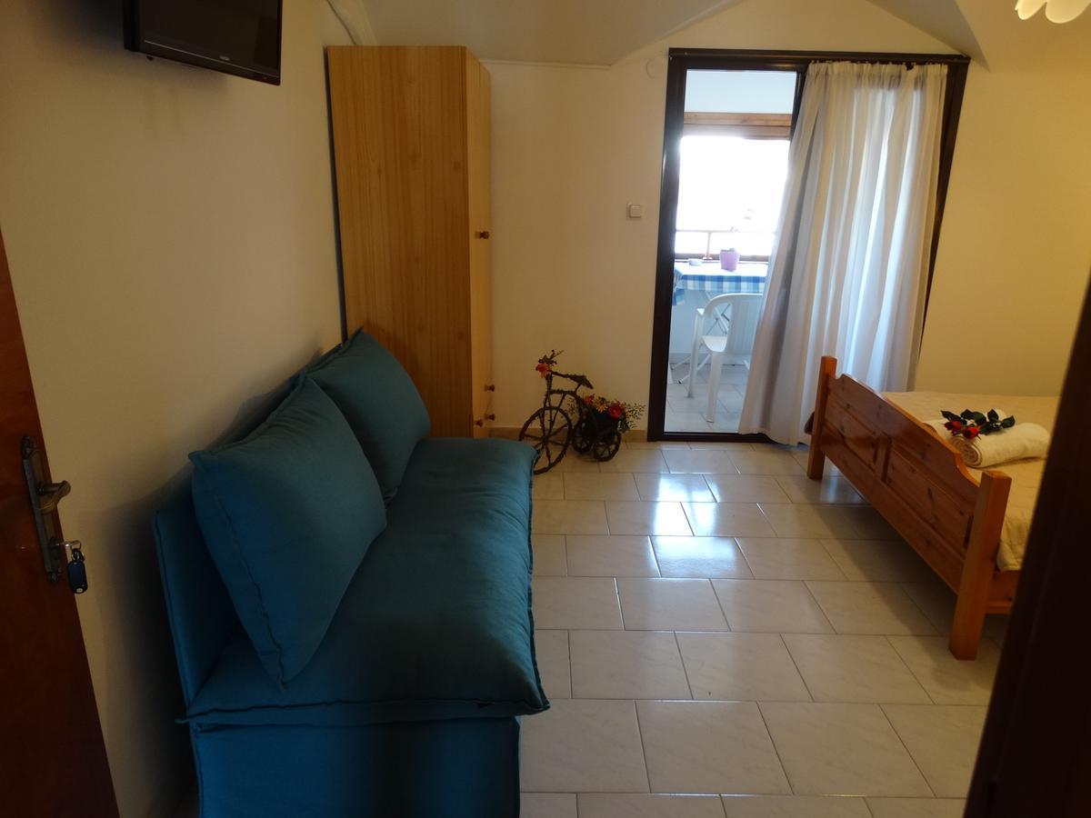 Christakos Apartments Vrasná 外观 照片