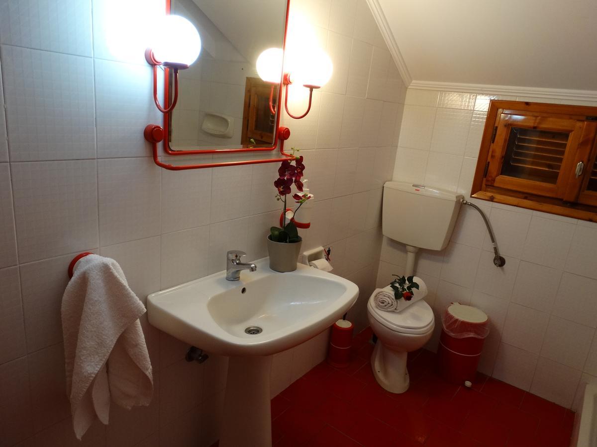 Christakos Apartments Vrasná 外观 照片