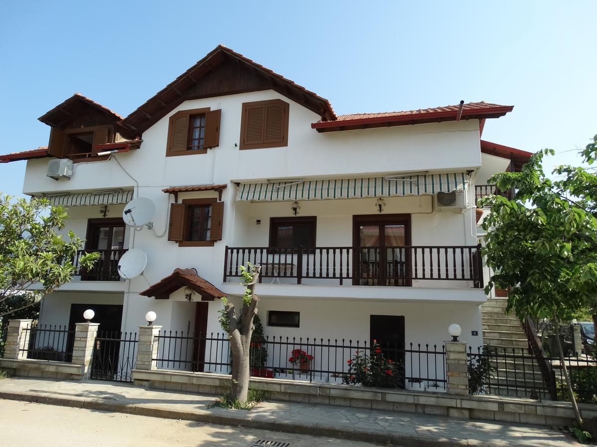 Christakos Apartments Vrasná 外观 照片